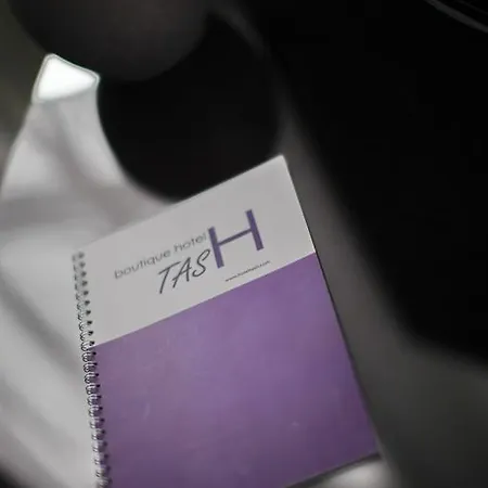 Tash Oda ve Kahvaltı 3*